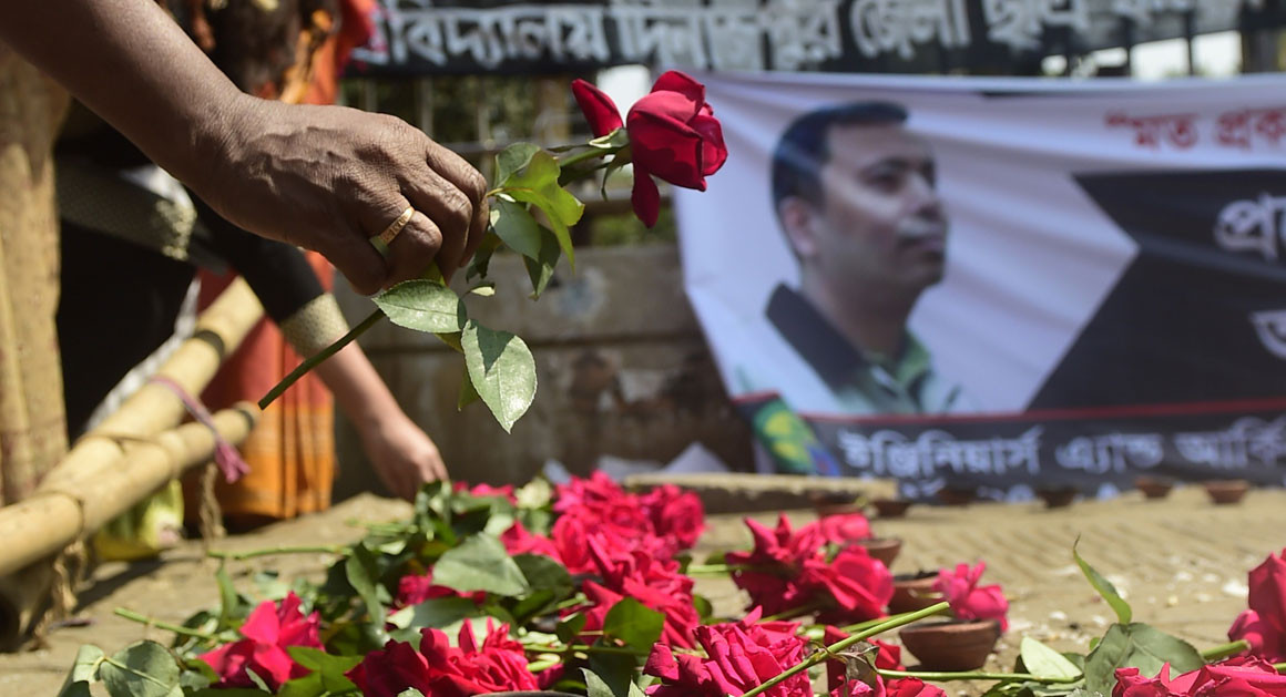 অভিজিৎ, জুলহাস তোমাদের রক্ত শুকিয়ে মিশে গেছে মাটিতে